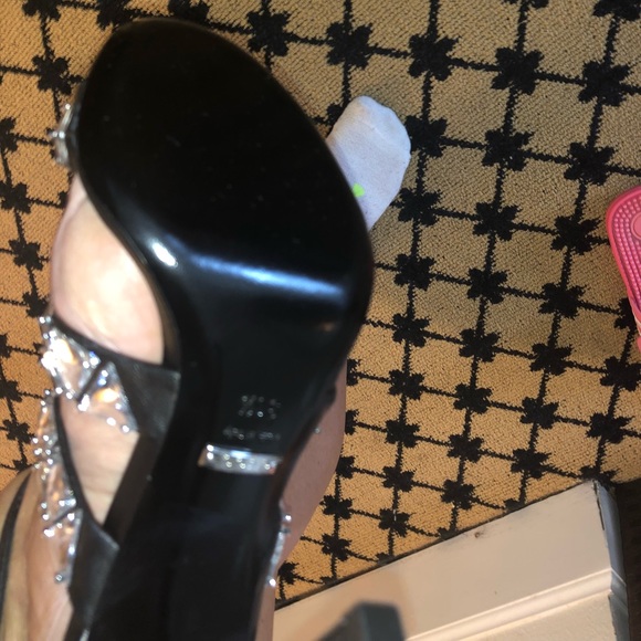 Gucci Stilettos - Picture 7 of 8